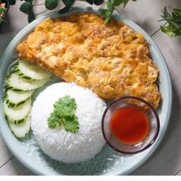 ข้าวไข่เจียวล้นจาน