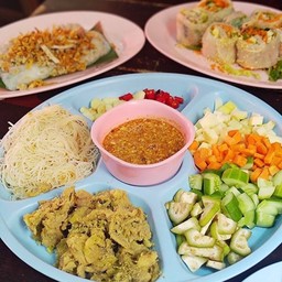 เส้นหมี่หน้าหมู