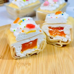 เครปนิ่มครีมสด ไส้ส้ม (สดชื่น)