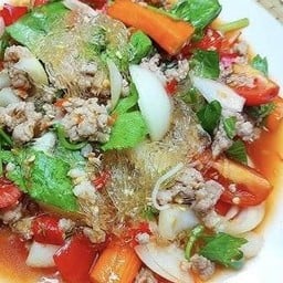 ร้านยำริมเขื่อน ชัยนาท