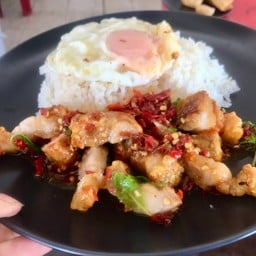 ร้านก๋วยเตี๋ยวแม่อวน