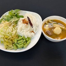 ข้าวมันไก่ & ขนมจีน 3 สหาย