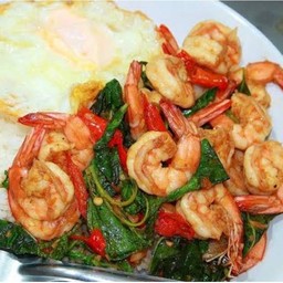 กะเพรากุ้งราดข้าว