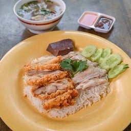 ข้าวมันไก่ 2 อย่าง