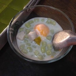 ขนมหน้าร้านทองศุภชัย เพชรเกษม48