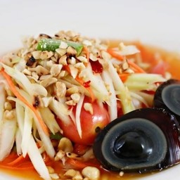 ส้มตำไทย ไข่เยี่ยวม้า