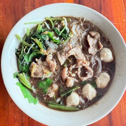 ก๋วยเตี๋ยวหมูน้ำตก(หมี่ขาว)