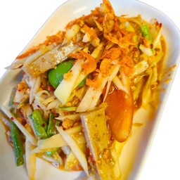 ส้มตำไทยหมูยอ