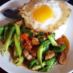 คะน้าหมูชิ้น