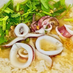 ข้าวต้ม ปลาหมึก