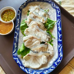 เนื้อหมอทะเลผัดขึ้นฉ่าย