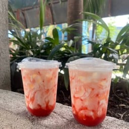 สตอเบอร์รี่โยเกิร์ต