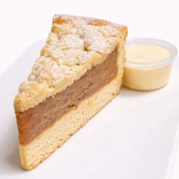 Apple Crumble Cake