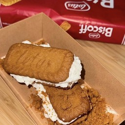 Biscoff แซนวิชสอดไส้กรีกโยเกิร์ต