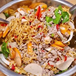 ยำมาม่ารวมมิตร