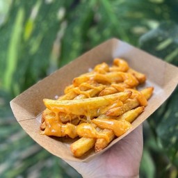เฟรนช์ฟรายส์ชีสดิป (French Fries with Cheese Dip)