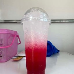 น้ำมะพร้าวปั่นหน้าไอติม สาขา หน้าปตท. ตลาดนัดมันส์เดย์