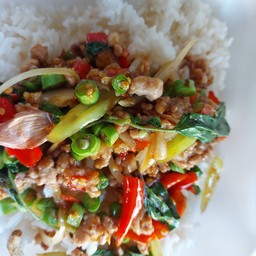 กระเพราหมูสัน,ปลาหมึก,กุ้ง