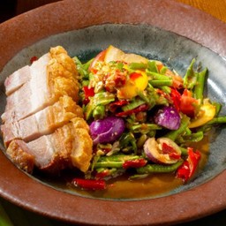 ตำถั่วหมูกรอบ