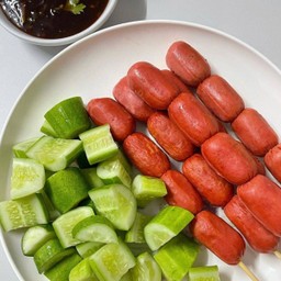 ไส้กรอกแดง (แหลมทอง)