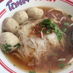 เล็กหมูน้ำใส