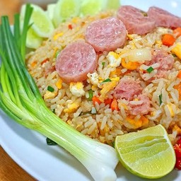 ข้าวผัดแหนม