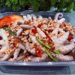 ยำหมูล้น - ปลาหมึกสาย