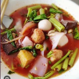 ก๋วยเตี๋ยวเย็นตาโฟต้มยำ