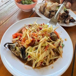 ร้านลาบแบกะดิน เก้ากิโล ศรีราชา