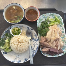 หอมมัน ข้าวมันไก่  (ถนนอุบล-ตระการ) -