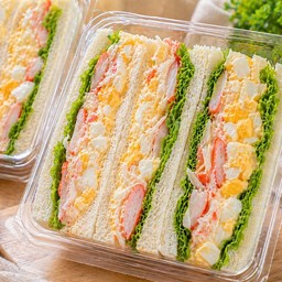 แซนด์วิชปูอัด + ไข่ต้ม