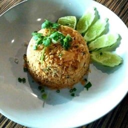 Vietnamese and more อาคารคอลั่ม ทาวเวอร์