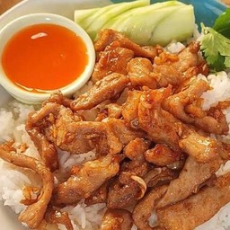 ข้าวหมูทอด