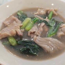 ราดหน้าคะน้าฮ่องกง