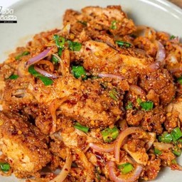 ยำไก่แซ่บ