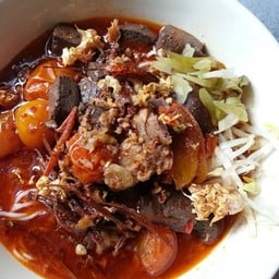 น้ำเงี้ยวหม้อเดือด