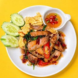 ข้าวกระเพาคอหมู ใข่ข้น