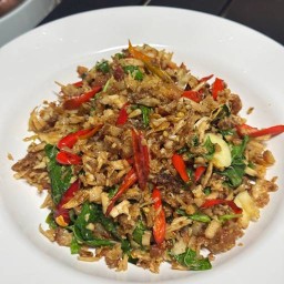 ครัวลับอาหารตามสั่ง สาขา1/715