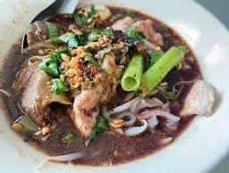 เกาเหลาเนื้อรวมน้ำตก
