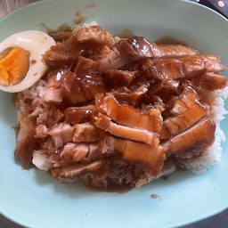 ชายสี่หมูกรอบ(เจ้าตำหรับ)