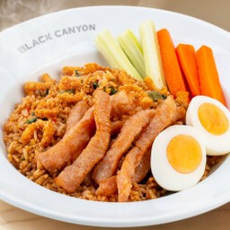 ข้าวผัดน้ำพริกตาแดงหมูเส้นทอด