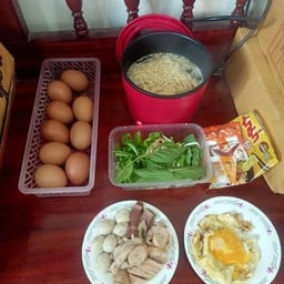 ครัวหลังบ้านอาหารจานด่วน
