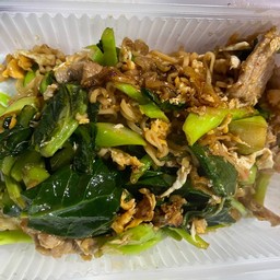 ผัดมาม่าหมู-ไก่