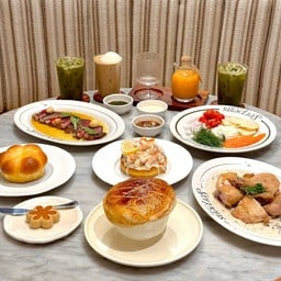 Serpens All day dining เอกมัย 12