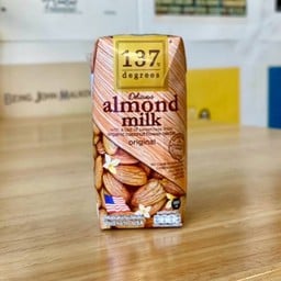 137 Almond milk original 180 ml