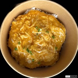 ข้าวไข่เจียวสองเหมียว ข้างวัดประตูป่า