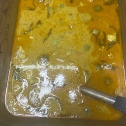 ข้าวราดแกงไชยโยเอง ตลาดศรีวารี