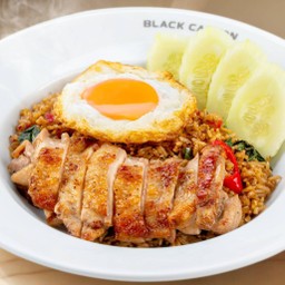 ข้าวผัดกะเพราคลุกไก่ย่าง