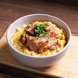 ข้าวหน้าหมูย่างราดไข่ตุ๋น (D)