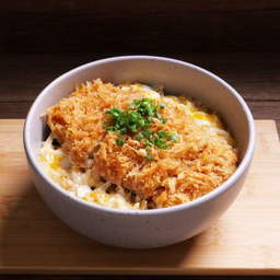 ข้าวหน้าหมูทอดราดไข่ตุ๋น (D)